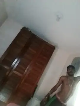 Snapshot of jimmylouies99 chatting on 03-04-25, 06:18 jimmylouies99 online show from 03-04-25, 06:18