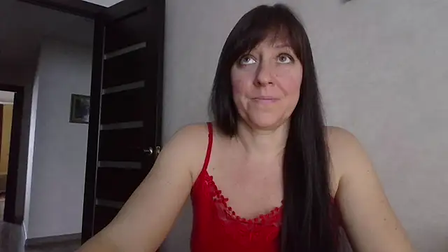 Snapshot of CarolinaReaperRed chatting on 11-28-25, 11:13 CarolinaReaperRed online show from 11-28-25, 11:13