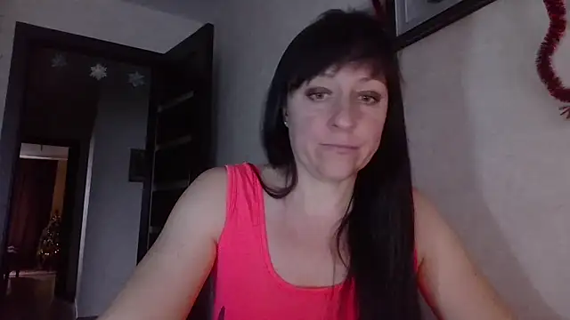 Snapshot of CarolinaReaperRed chatting on 12-21-25, 08:43 CarolinaReaperRed online show from 12-21-25, 08:43