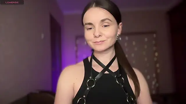 Snapshot of lanaloulou chatting on 10-24-25, 10:06 lanaloulou online show from 10-24-25, 10:06