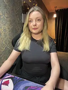 Snapshot of Lina_ly chatting on 11-13-25, 09:03 Lina ly online show from 11-13-25, 09:03