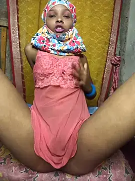 Cutesoma01 online show from 05-10-26, 04:56
