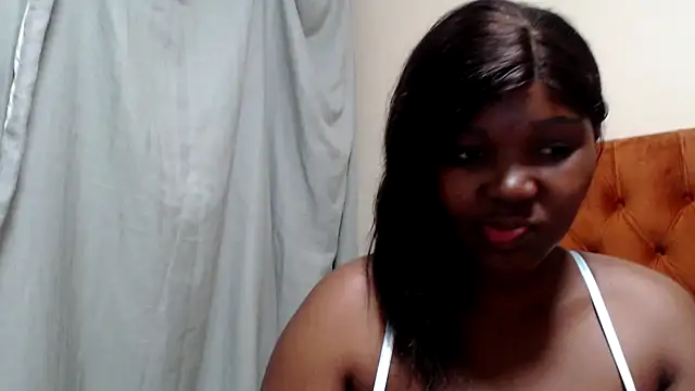 Snapshot of prettymonalisaRSA chatting on 12-20-25, 07:32 prettymonalisaRSA online show from 12-20-25, 07:32