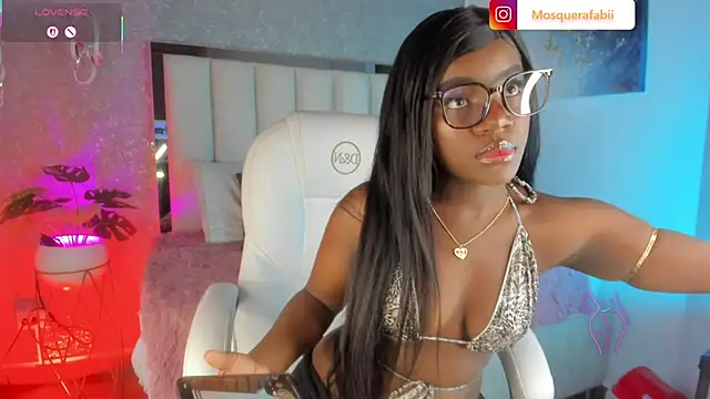Snapshot of NainaDeiviss chatting on 09-14-25, 02:54 NainaDeiviss online show from 09-14-25, 02:54