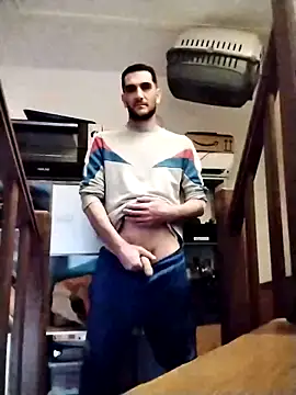 Snapshot of Anthopassif84 chatting on 03-06-25, 01:35 Anthopassif84 online show from 03-06-25, 01:35