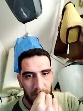 Snapshot of Anthopassif84 chatting on 03-08-25, 03:24 Anthopassif84 online show from 03-08-25, 03:24