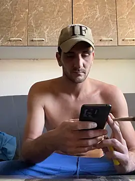 Snapshot of Anthopassif84 chatting on 09-27-25, 09:03 Anthopassif84 online show from 09-27-25, 09:03