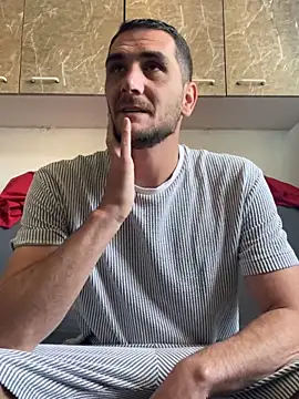 Snapshot of Anthopassif84 chatting on 10-16-25, 10:27 Anthopassif84 online show from 10-16-25, 10:27