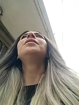 Snapshot of Isabella_Varella chatting on 03-04-25, 01:49 Isabella Varella online show from 03-04-25, 01:49
