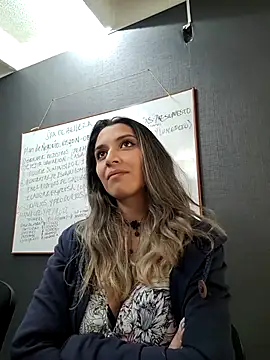 Snapshot of Isabella_Varella chatting on 03-11-25, 01:45 Isabella Varella online show from 03-11-25, 01:45
