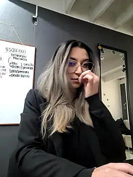 Snapshot of Isabella_Varella chatting on 03-13-25, 12:56 Isabella Varella online show from 03-13-25, 12:56