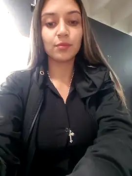 Snapshot of Isabella_Varella chatting on 09-30-25, 01:05 Isabella Varella online show from 09-30-25, 01:05