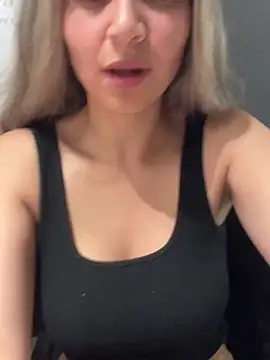 Isabella Varella online show from 12-17-25, 12:55