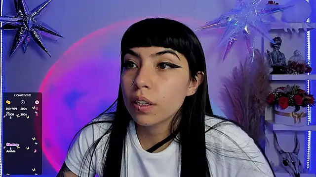 Snapshot of Saraa_Desiree chatting on 03-11-25, 02:10 Saraa Desiree online show from 03-11-25, 02:10