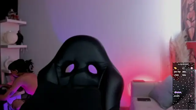 Snapshot of Saraa_Desiree chatting on 10-18-25, 04:19 Saraa Desiree online show from 10-18-25, 04:19