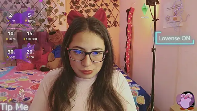 Snapshot of Anny__cute chatting on 11-03-25, 08:10 Anny cute online show from 11-03-25, 08:10