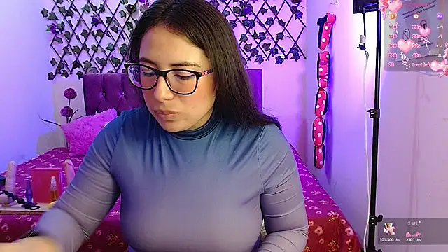 Snapshot of Anny__cute chatting on 02-11-26, 08:03 Anny cute online show from 02-11-26, 08:03