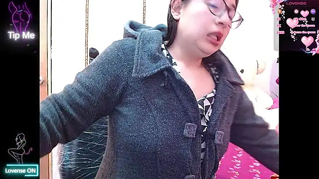 Snapshot of Anny__cute chatting on 03-12-26, 07:20 Anny cute online show from 03-12-26, 07:20