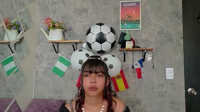 Snapshot of Devil_AliceXo chatting on 07-09-26, 08:02 Devil AliceXo online show from 07-09-26, 08:02