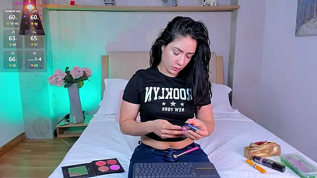 Snapshot of isabella_winkler chatting on 10-12-25, 02:27 isabella winkler online show from 10-12-25, 02:27