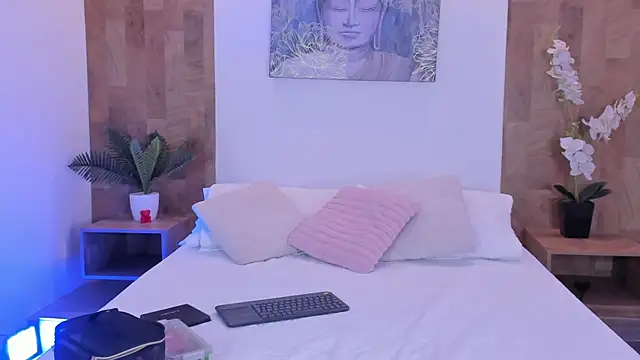 Snapshot of isabella_winkler chatting on 07-07-26, 10:52 isabella winkler online show from 07-07-26, 10:52