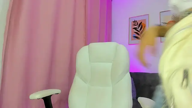 gaaby foxx online show from 04-16-26, 08:09