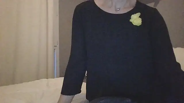 Valentinette online show from 01-18-26, 04:55