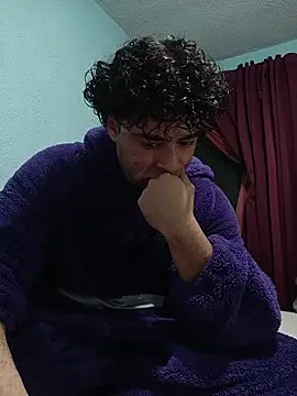 DocPepino online show from 11-05-25, 04:23