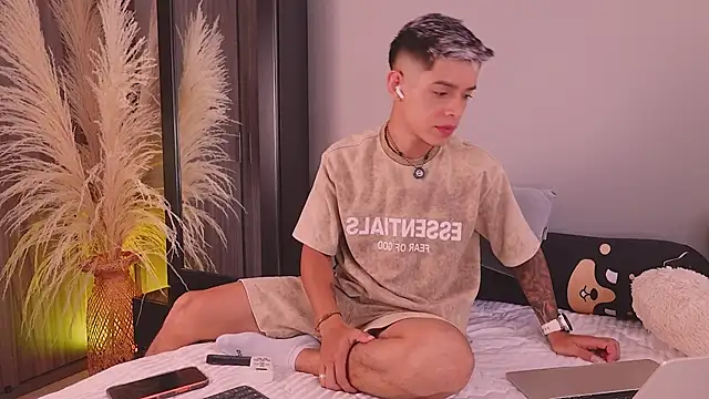 ErosKhaos online show from 03-21-26, 10:24