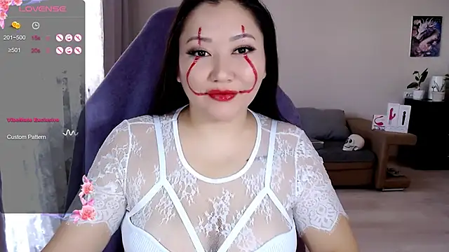 Snapshot of LisaAsianFlower chatting on 10-31-25, 03:51 LisaAsianFlower online show from 10-31-25, 03:51