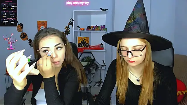 kiki swan online show from 10-31-25, 07:20