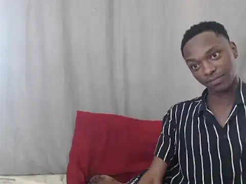 Snapshot of DarkTwink20 chatting on 03-18-25, 05:41 DarkTwink20 online show from 03-18-25, 05:41