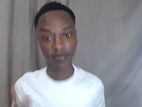 Snapshot of DarkTwink20 chatting on 03-19-25, 06:14 DarkTwink20 online show from 03-19-25, 06:14