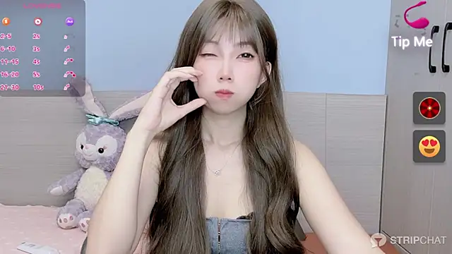 Snapshot of Evelyn-168 chatting on 10-07-25, 02:36 Evelyn-168 online show from 10-07-25, 02:36