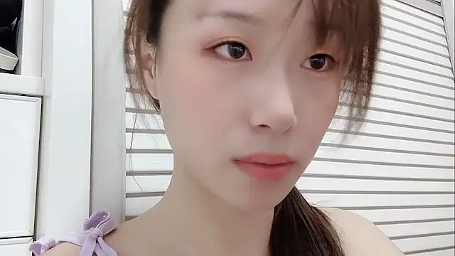 Snapshot of TOP_yoyo chatting on 09-11-25, 04:07 TOP yoyo online show from 09-11-25, 04:07