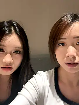 Snapshot of TOP_yoyo chatting on 10-18-25, 11:11 TOP yoyo online show from 10-18-25, 11:11