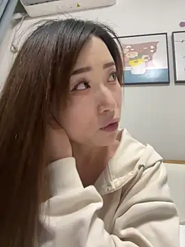 Snapshot of TOP_yoyo chatting on 12-22-25, 01:19 TOP yoyo online show from 12-22-25, 01:19