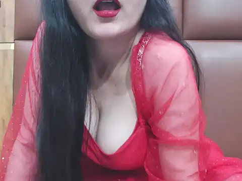 Snapshot of RealNaina chatting on 11-17-25, 05:41 RealNaina online show from 11-17-25, 05:41