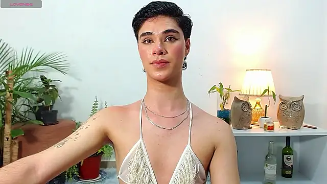 Snapshot of juanes_puthee chatting on 03-14-26, 06:52 juanes puthee online show from 03-14-26, 06:52