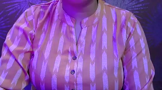 Snapshot of Hot_Anshi120 chatting on 03-04-25, 06:50 Hot Anshi120 online show from 03-04-25, 06:50