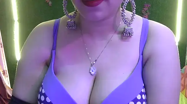 Snapshot of Hot_Anshi120 chatting on 03-22-25, 06:33 Hot Anshi120 online show from 03-22-25, 06:33