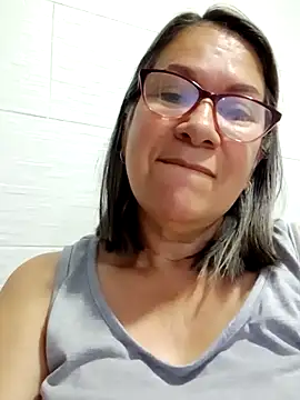 victoria wayne online show from 11-28-25, 09:12