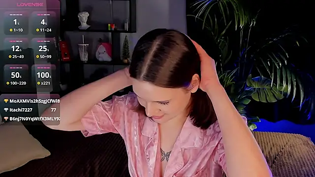 Snapshot of LisaBaillea chatting on 03-08-25, 12:11 LisaBaillea online show from 03-08-25, 12:11