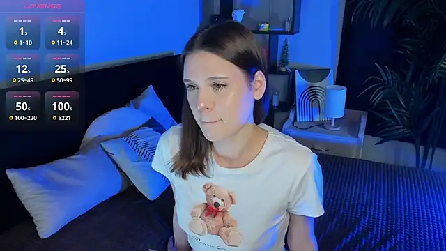 Snapshot of LisaBaillea chatting on 03-17-25, 09:02 LisaBaillea online show from 03-17-25, 09:02