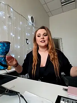 Juicy PeachLux online show from 02-21-26, 07:53