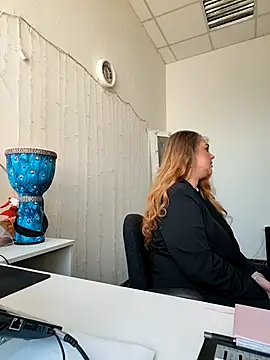 Juicy PeachLux online show from 03-15-26, 07:14