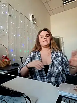 Juicy PeachLux online show from 04-29-26, 10:41