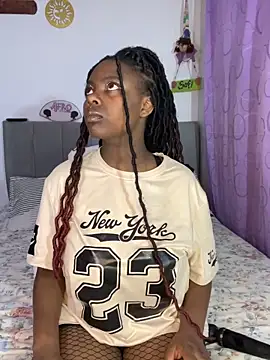 Snapshot of Kennya__ chatting on 09-27-25, 04:06 Kennya online show from 09-27-25, 04:06