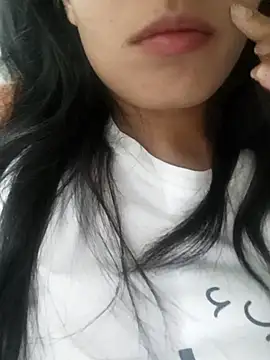 saraaxx1 online show from 10-08-25, 04:04