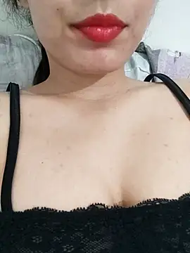 saraaxx1 online show from 07-02-26, 02:56